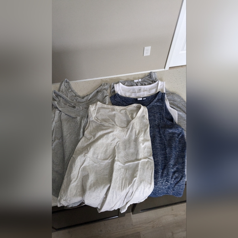 6 Gap Maternity tanks